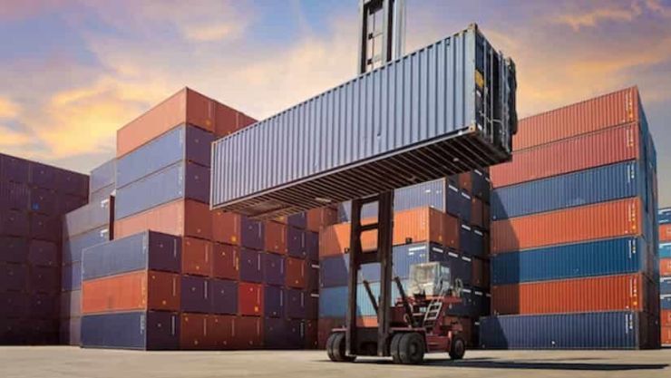 overseas suppliers currency risk 